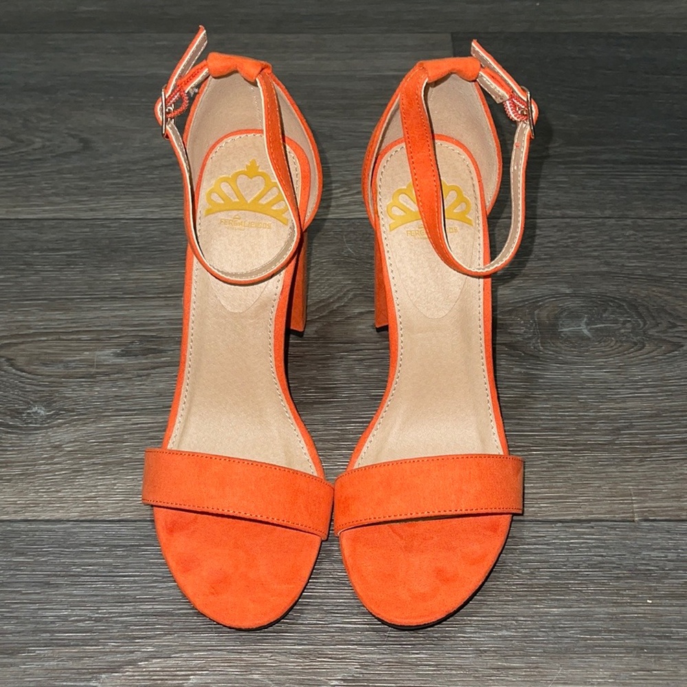 ORANGE HEELS